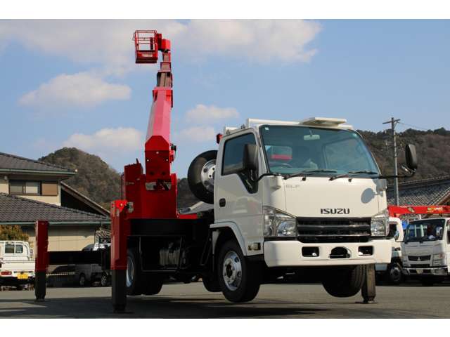 Isuzu Elf 3