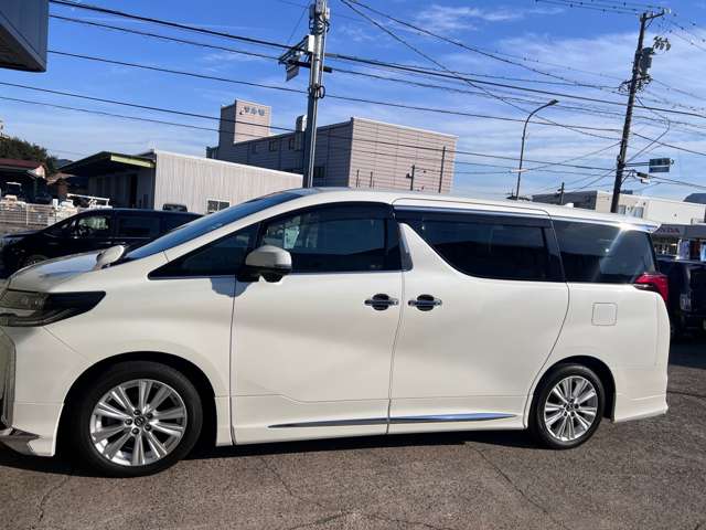 Toyota Alphard 10