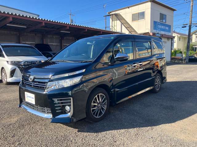 Toyota Voxy 9