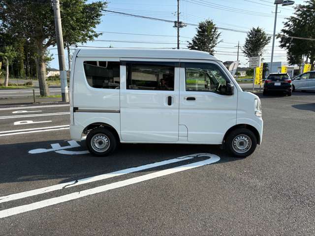 Nissan NV100 Clipper 12