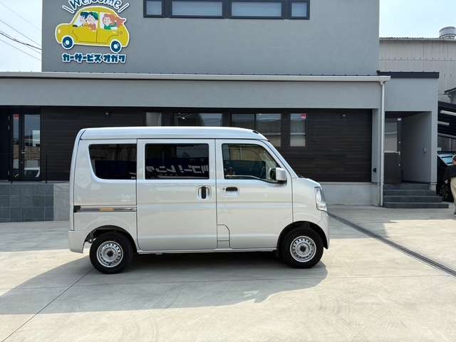 Nissan NV100 Clipper 6