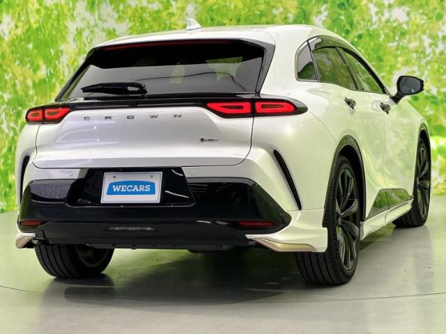 Toyota Crown Sport 6
