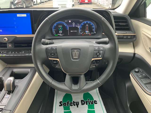 Toyota Crown Crossover 5