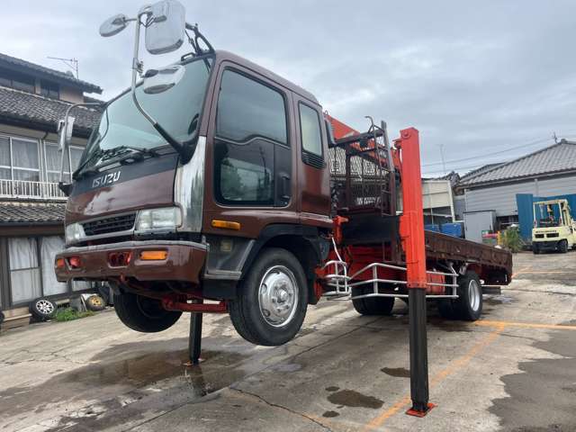 Isuzu Forward 2