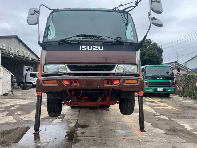 Isuzu Forward 3