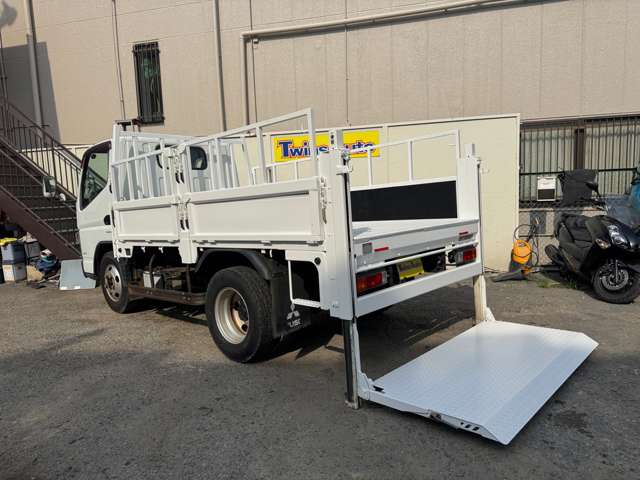 Mitsubishi Fuso Canter 2