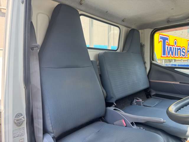 Mitsubishi Fuso Canter 9