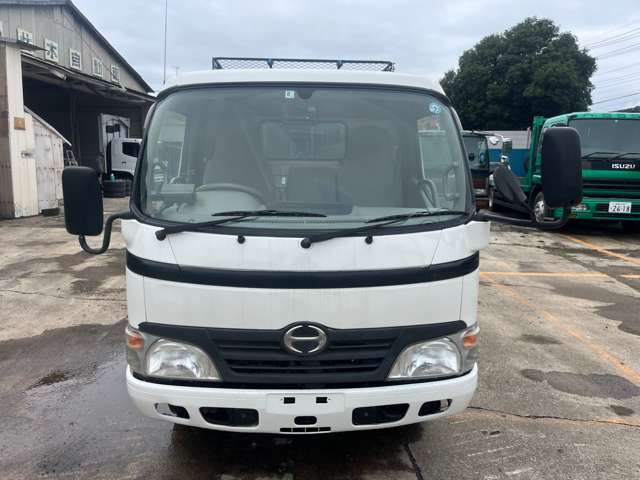 Hino Dutro 3