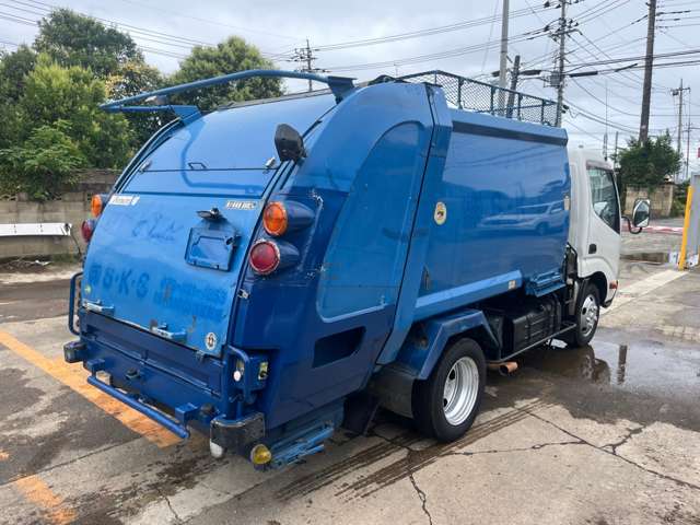 Hino Dutro 6