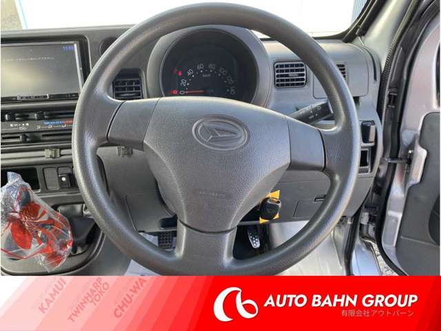 Daihatsu Hijet Deck Van 3