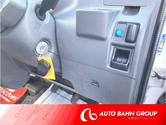 Daihatsu Hijet Deck Van 4