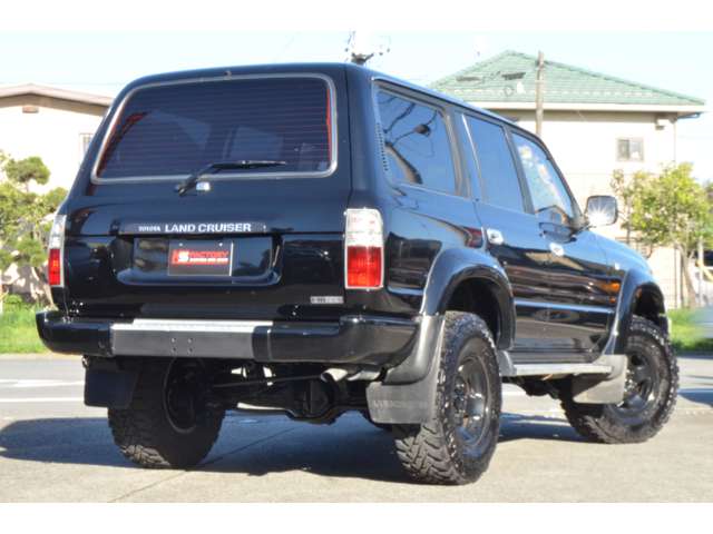 Toyota Land Cruiser 80 2