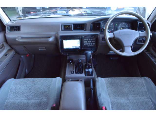 Toyota Land Cruiser 80 3