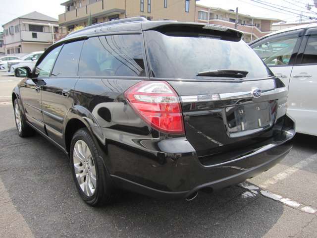 Subaru Legacy Outback 11