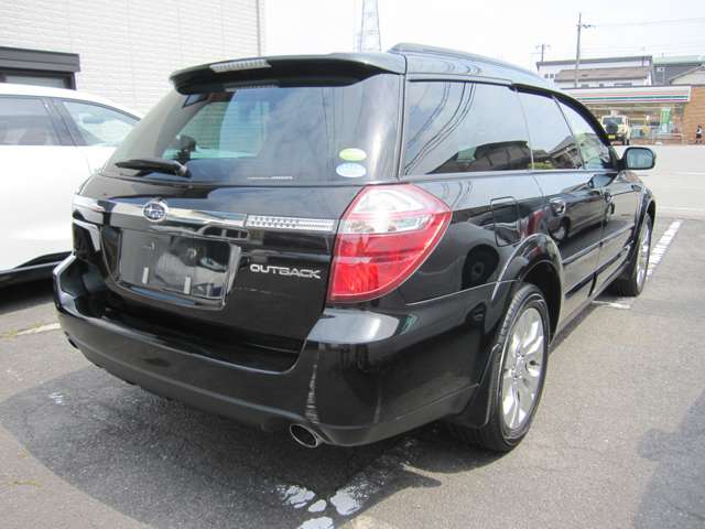 Subaru Legacy Outback 9