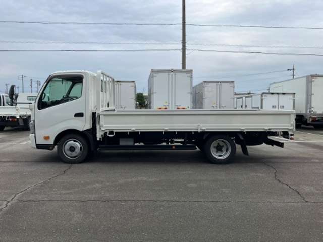 Hino Dutro 7