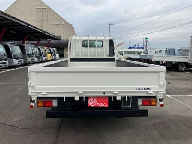 Hino Dutro 8