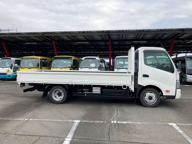 Hino Dutro 10