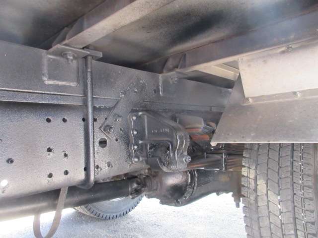 Mitsubishi Fuso Canter 9
