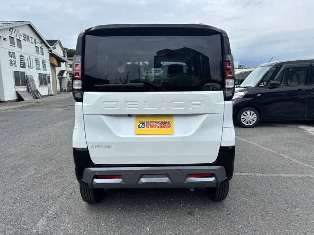 Mitsubishi Delica Mini 10