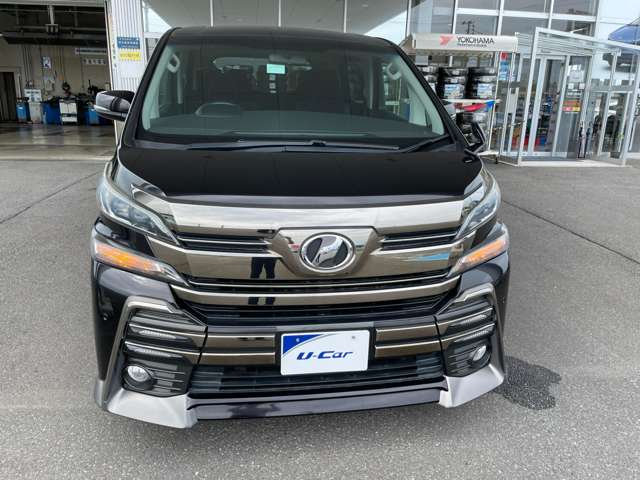 Toyota Vellfire 2