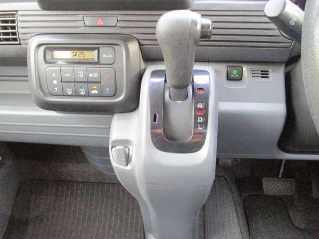 Honda N-VAN 9