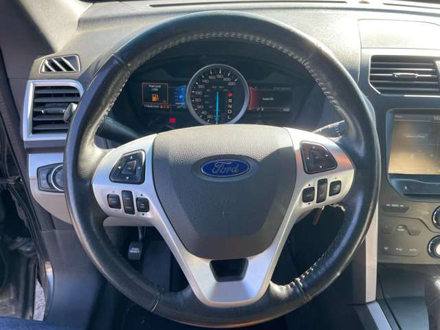 Ford Explorer 10
