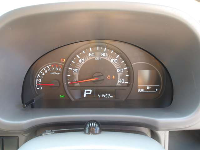 Nissan NV100 Clipper 10