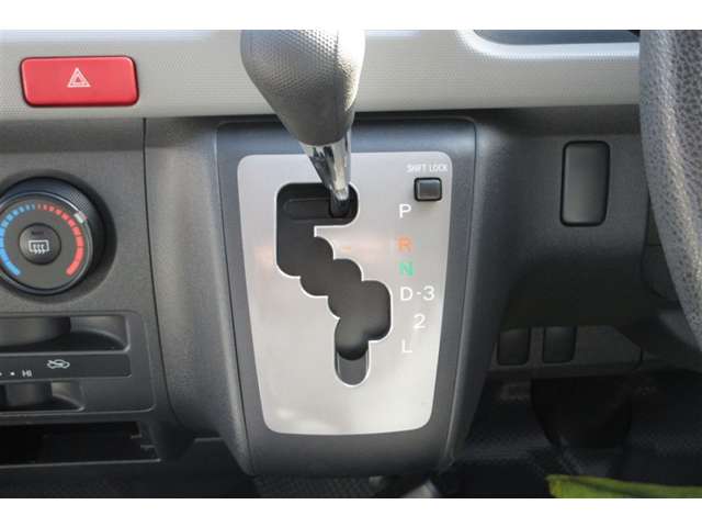 Toyota Hiace 12