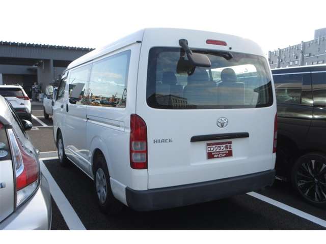 Toyota Hiace 6