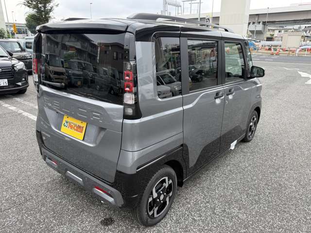 Mitsubishi Delica Mini 8