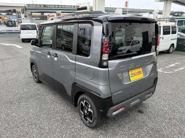 Mitsubishi Delica Mini 10