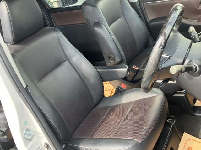 Toyota Esquire 9