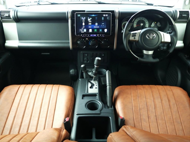 Toyota FJ Cruiser 8
