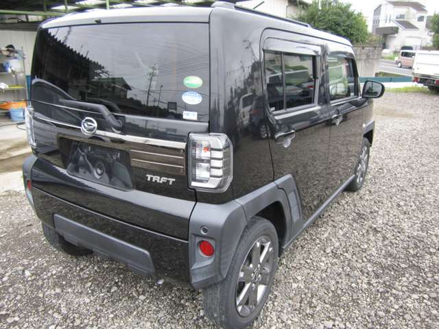 Daihatsu Taft 6