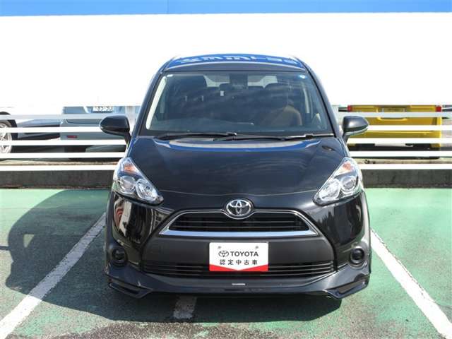 Toyota Sienta 5