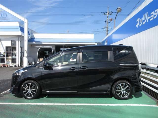 Toyota Sienta 7