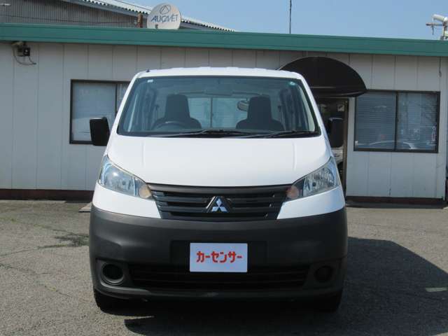 Mitsubishi Delica Van 11