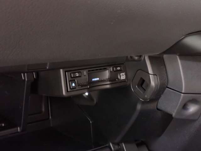 Lexus UX 8