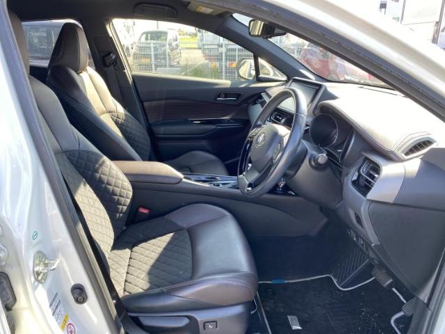 Toyota C-HR 2