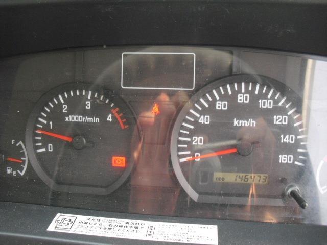 Isuzu Elf 12