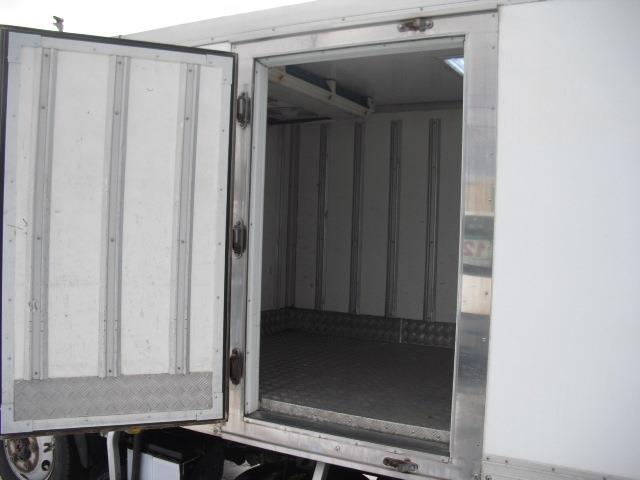 Isuzu Elf 6
