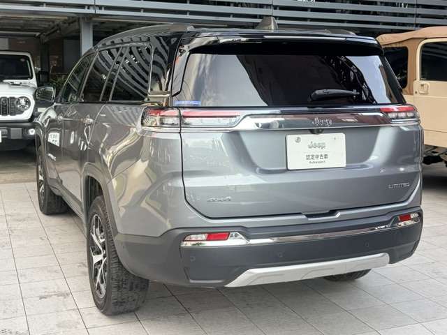 Jeep Commander 9