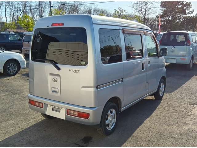 Daihatsu Hijet Cargo 7