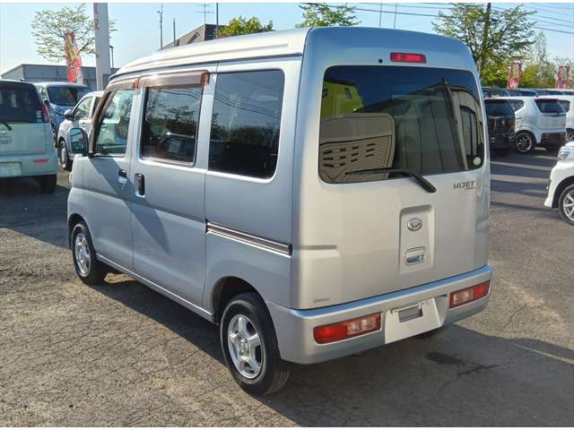 Daihatsu Hijet Cargo 9