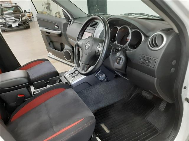Suzuki Escudo 11
