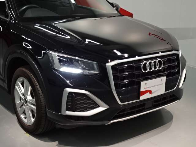 Audi Q2 11