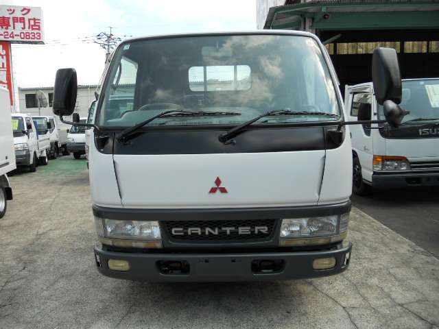 Mitsubishi Fuso Canter Guts 2