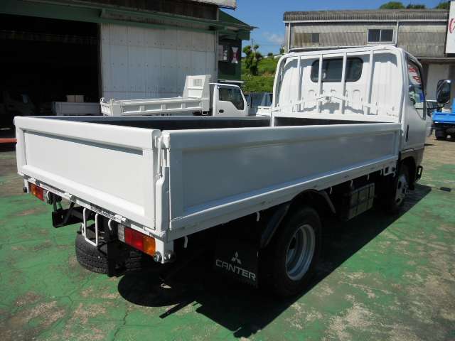 Mitsubishi Fuso Canter Guts 4