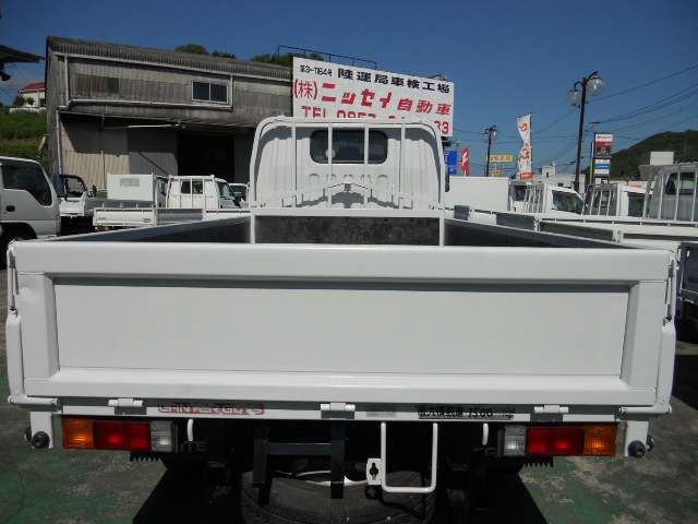 Mitsubishi Fuso Canter Guts 7
